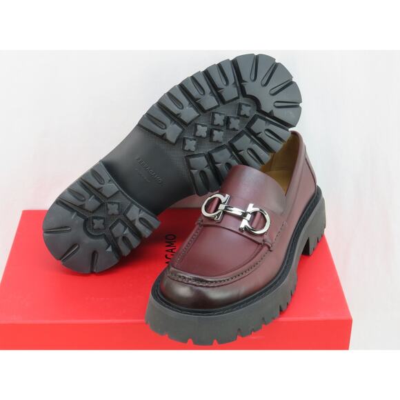 FERRAGAMO BURGUNDY LEATHER FLORIAN LUG SOLE GANCINI BIT LOGO LOAFERS 9.5 D ITALY